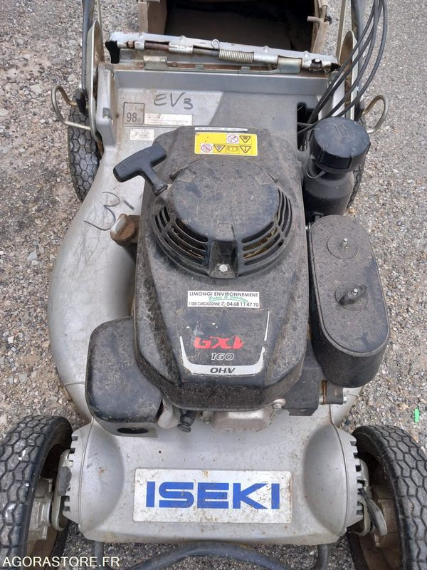 TONDEUSE TRACTEE ISEKI - Garden mower: picture 1 TONDEUSE TRACTEE ISEKI - Garden mower: picture 1