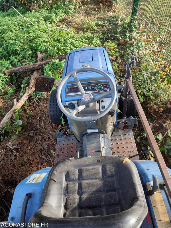 Tracteur ISEKI TM215 - en panne - Farm tractor: picture 3 Tracteur ISEKI TM215 - en panne - Farm tractor: picture 3