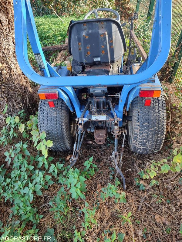 Tracteur ISEKI TM215 - en panne - Farm tractor: picture 2 Tracteur ISEKI TM215 - en panne - Farm tractor: picture 2