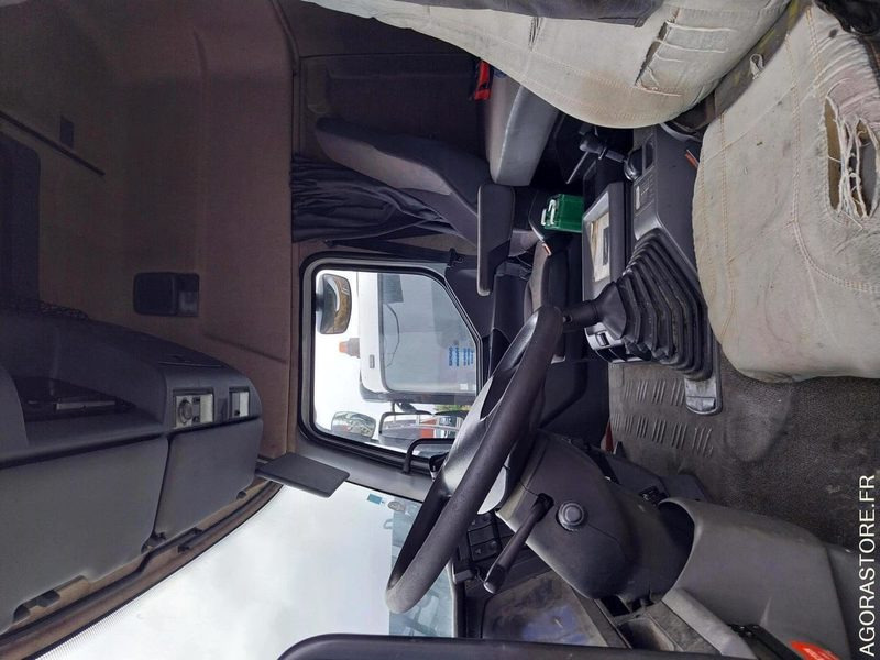 Tractor unit Tracteur RENAULT 420 ADR avec pompe 2002 (544000Km) Roulant EXPORT UNIQUEMENT: picture 8