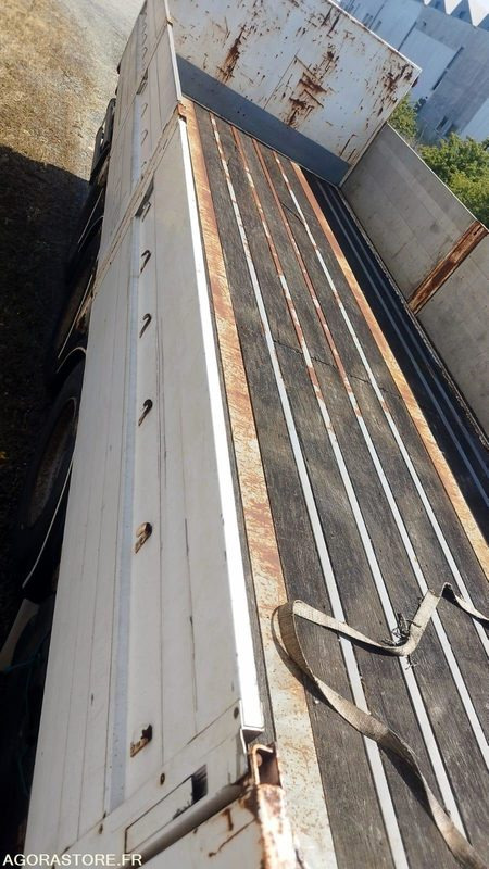 REMORQUE - SAMRO REMORQUE 3ESS PLATEAU - 2004 - BG-713-LR - Trailer: picture 5 REMORQUE - SAMRO REMORQUE 3ESS PLATEAU - 2004 - BG-713-LR - Trailer: picture 5