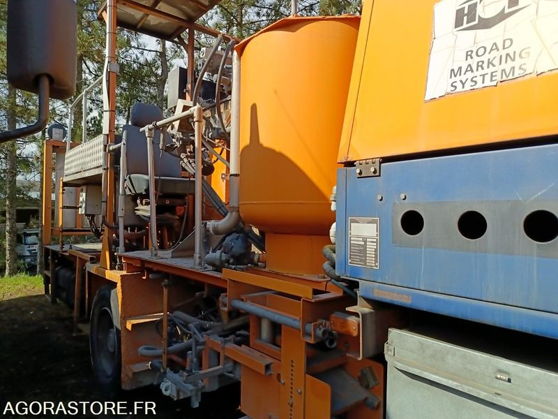 Camion Renault Midlum machine à spray peinture BE-892-HC - Truck: picture 4 Camion Renault Midlum machine à spray peinture BE-892-HC - Truck: picture 4