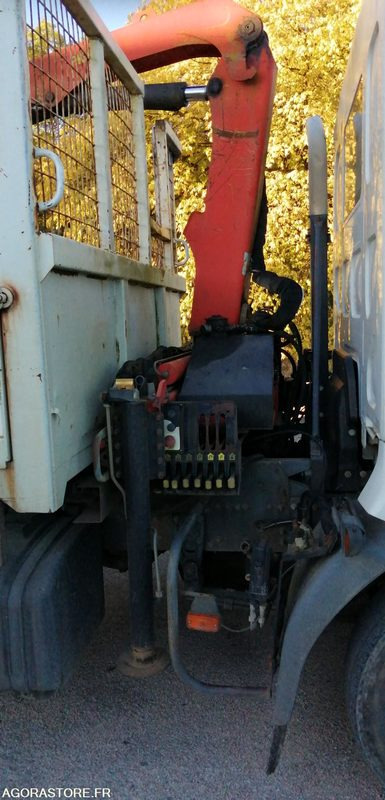 Camion benne avec grue - Truck: picture 3 Camion benne avec grue - Truck: picture 3