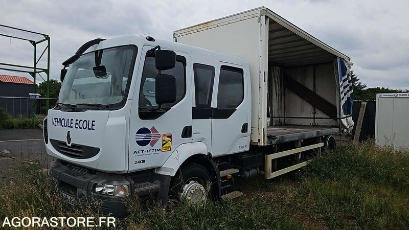 PORTEUR BACHE RENAULT MIDLUM - 2009 - 476000kms - Truck: picture 2 PORTEUR BACHE RENAULT MIDLUM - 2009 - 476000kms - Truck: picture 2