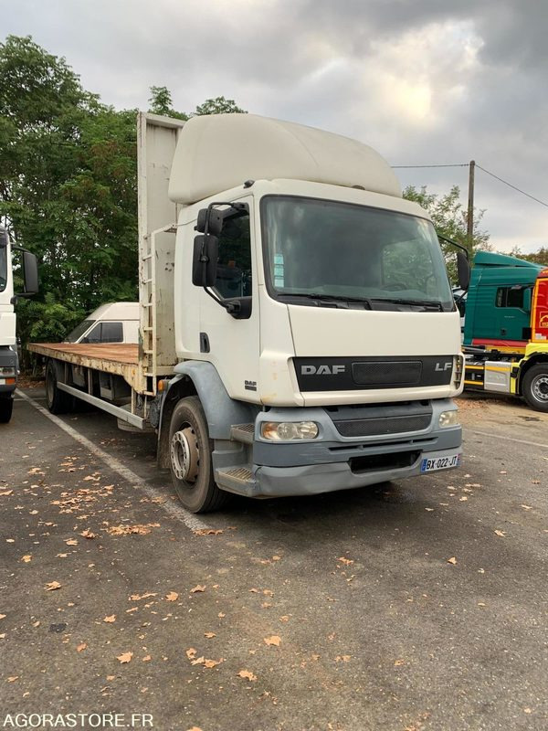 Porteur plateau DAF LF 18.250 - Truck: picture 1 Porteur plateau DAF LF 18.250 - Truck: picture 1