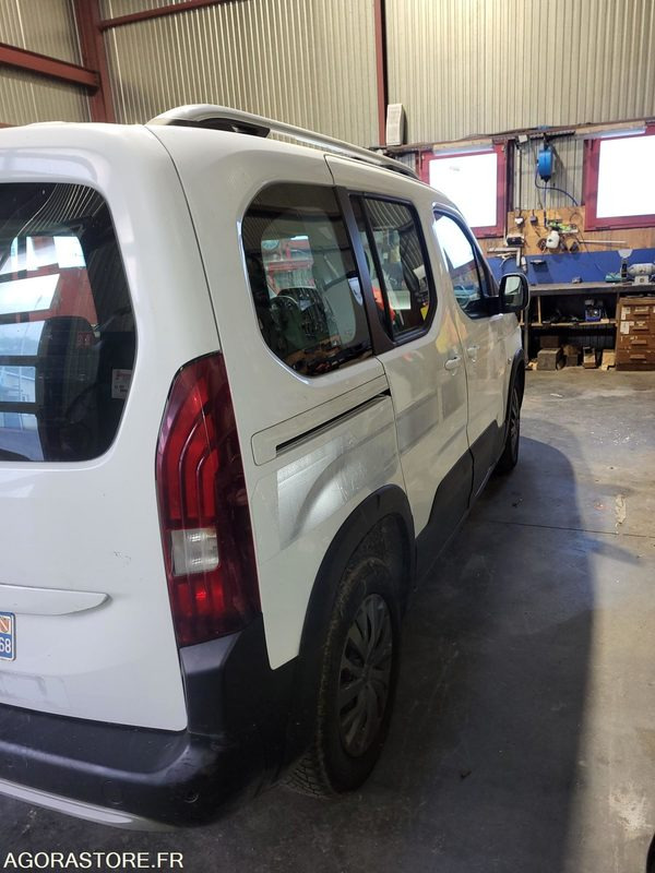 VEHICULE - Car: picture 3 VEHICULE - Car: picture 3