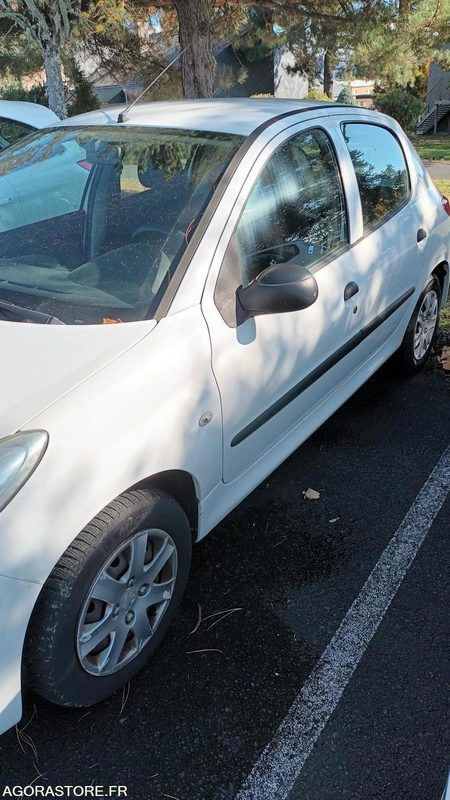 VEHICULE - Car: picture 2 VEHICULE - Car: picture 2