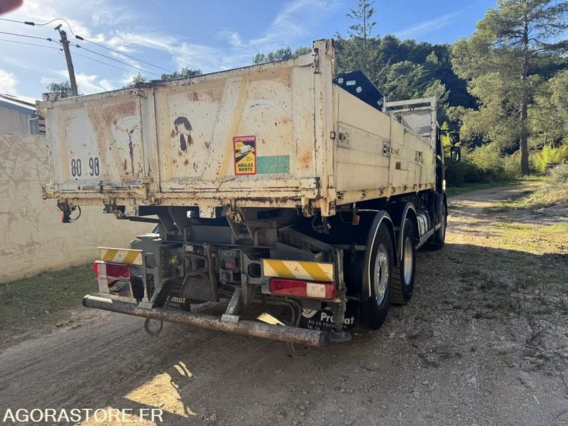 VOLVO 6x2 GRUE HIAB 244-E6 JIB 45X-3 - 2009 - 88 000km - Tipper: picture 5 VOLVO 6x2 GRUE HIAB 244-E6 JIB 45X-3 - 2009 - 88 000km - Tipper: picture 5