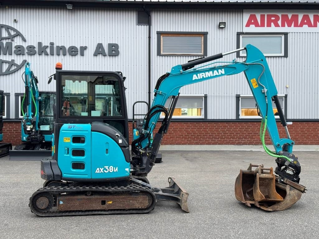 Airman AX 38 U - Mini excavator: picture 3 Airman AX 38 U - Mini excavator: picture 3