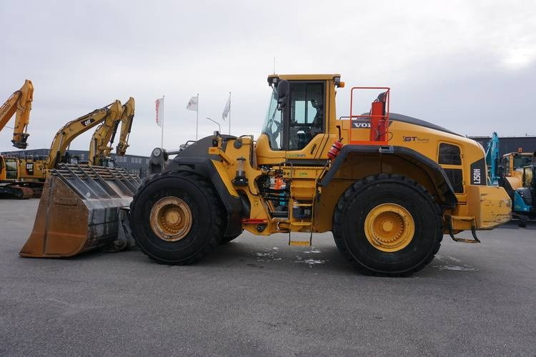 Volvo L250H - Wheel loader: picture 1 Volvo L250H - Wheel loader: picture 1