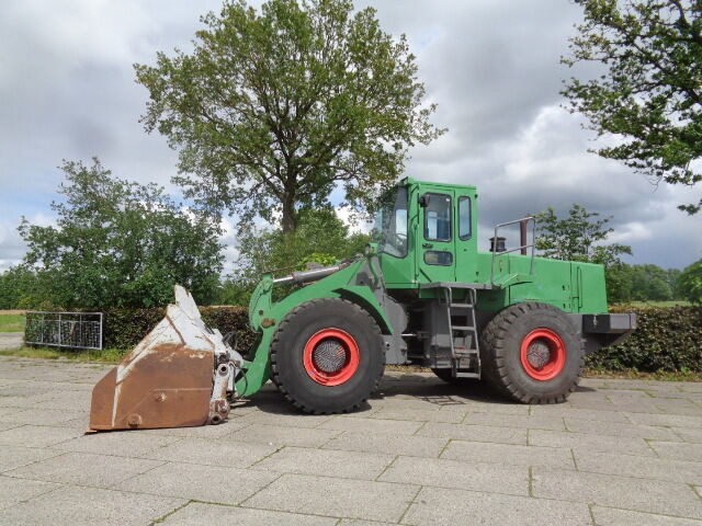 Daewoo MG300-3 - Wheel loader: picture 1 Daewoo MG300-3 - Wheel loader: picture 1