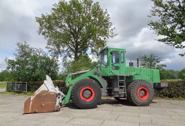 Daewoo MG300-3 - Wheel loader: picture 1 Daewoo MG300-3 - Wheel loader: picture 1