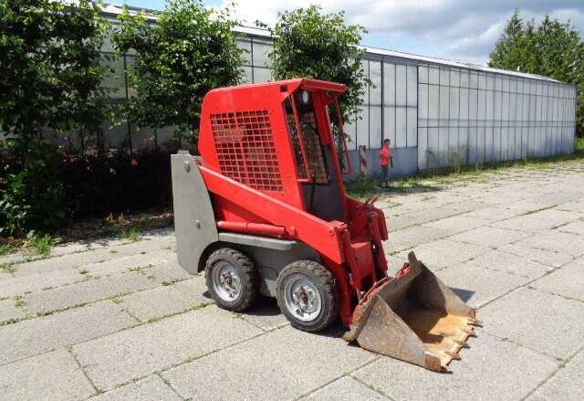 Gehl 1640 - Skid steer loader: picture 4 Gehl 1640 - Skid steer loader: picture 4