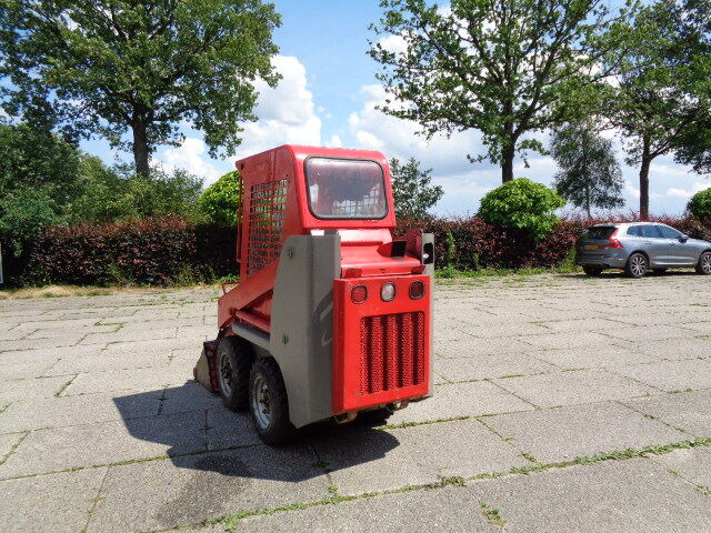 Gehl 1640 - Skid steer loader: picture 3 Gehl 1640 - Skid steer loader: picture 3