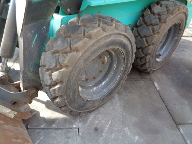 Kato AS25 - Skid steer loader: picture 5 Kato AS25 - Skid steer loader: picture 5