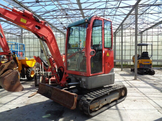 Mini excavator Volvo ECR25D: picture 9