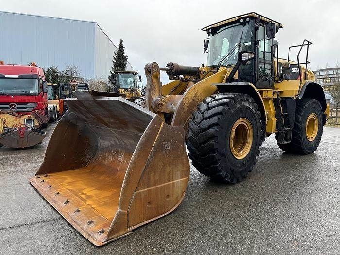 CAT 966M - Wheel loader: picture 1 CAT 966M - Wheel loader: picture 1