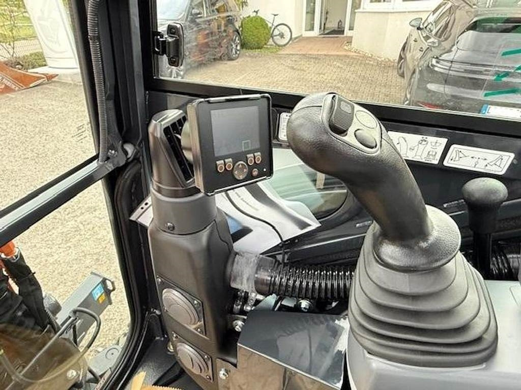 Hitachi ZX26 U-6 - Mini excavator: picture 5 Hitachi ZX26 U-6 - Mini excavator: picture 5