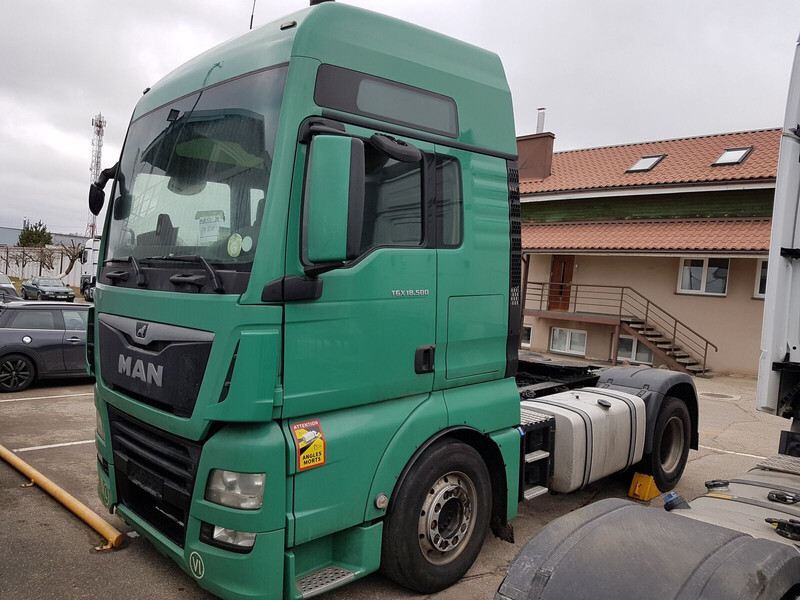 MAN TGX breaking for parts - Fuel tank for Truck: picture 5 MAN TGX breaking for parts - Fuel tank for Truck: picture 5