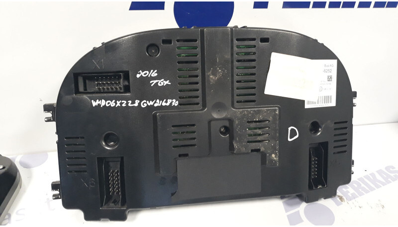 MAN instrument cluster - Dashboard for Truck: picture 4 MAN instrument cluster - Dashboard for Truck: picture 4
