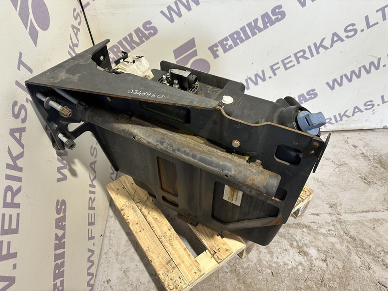 Mercedes-Benz Actros MP4 - Exhaust system for Truck: picture 1 Mercedes-Benz Actros MP4 - Exhaust system for Truck: picture 1