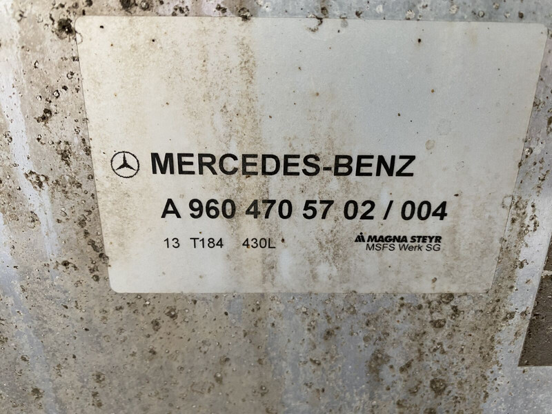 Mercedes-Benz - Fuel tank for Truck: picture 3 Mercedes-Benz - Fuel tank for Truck: picture 3