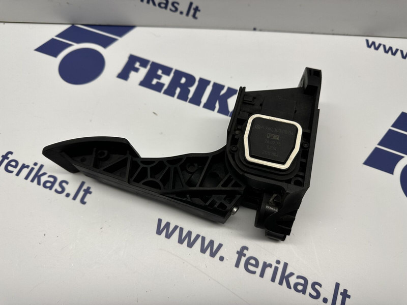 Mercedes-Benz MP4 accelerator pedal - Pedal for Truck: picture 2 Mercedes-Benz MP4 accelerator pedal - Pedal for Truck: picture 2