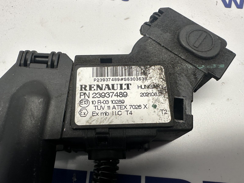Renault accumulator clamp, sensor - Sensor for Truck: picture 3 Renault accumulator clamp, sensor - Sensor for Truck: picture 3