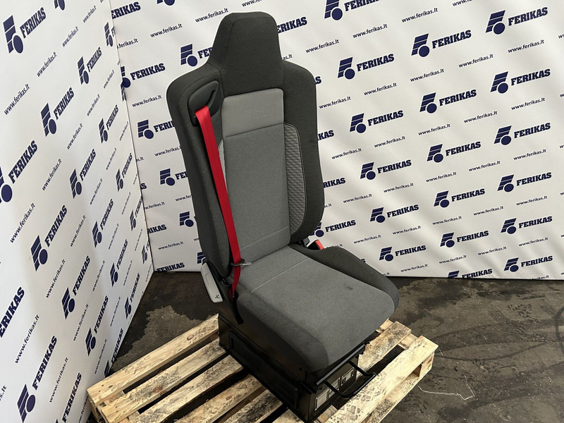 Renault passenger seat - Seat for Truck: picture 2 Renault passenger seat - Seat for Truck: picture 2