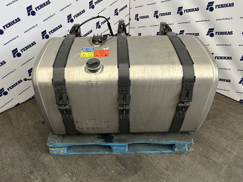 Scania 525L complete fuel tank with fuel optimiser brackets 700x725x124 - Fuel tank for Truck: picture 1 Scania 525L complete fuel tank with fuel optimiser brackets 700x725x124 - Fuel tank for Truck: picture 1