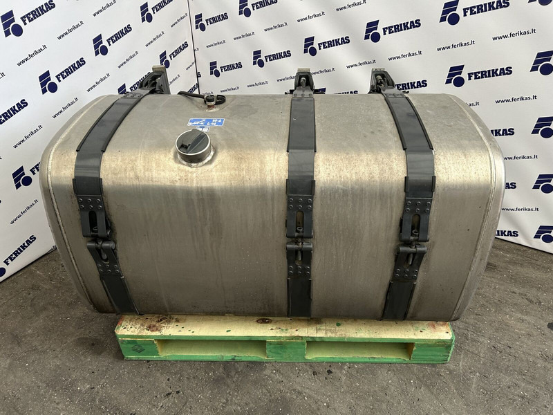 Scania Scania R 575L complete fuel tank 700x725x1340 - Fuel tank for Truck: picture 1 Scania Scania R 575L complete fuel tank 700x725x1340 - Fuel tank for Truck: picture 1