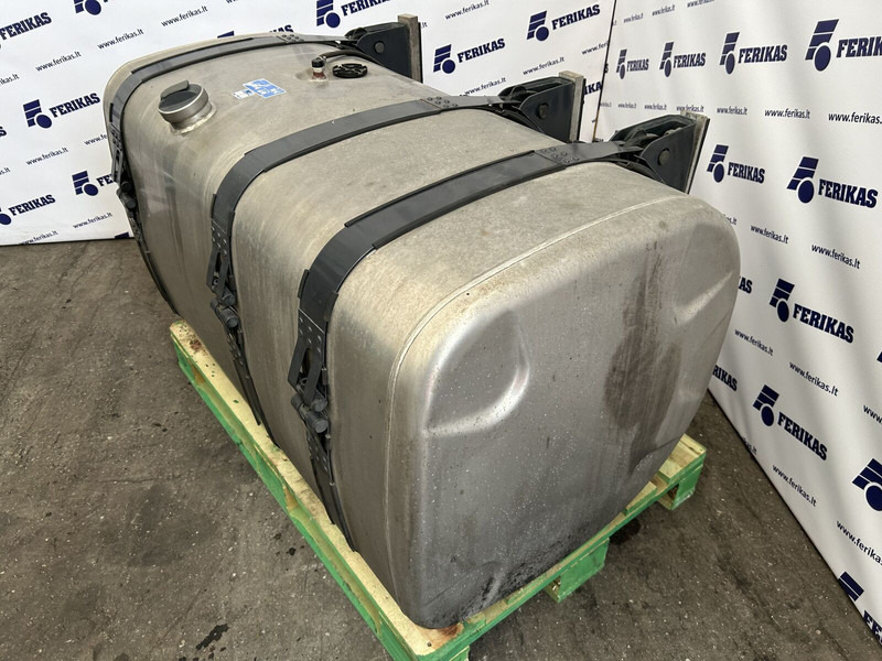 Scania Scania R 575L complete fuel tank 700x725x1340 - Fuel tank for Truck: picture 2 Scania Scania R 575L complete fuel tank 700x725x1340 - Fuel tank for Truck: picture 2