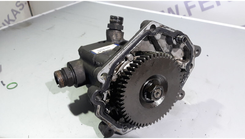 Scania hydraulic steering pump - Steering pump for Truck: picture 1 Scania hydraulic steering pump - Steering pump for Truck: picture 1