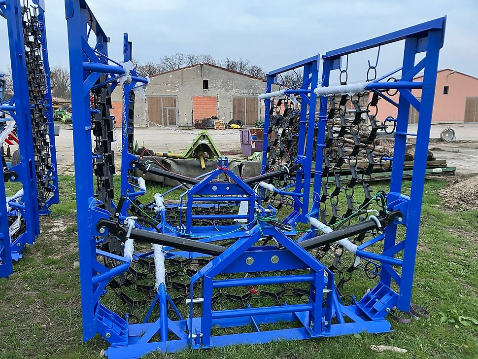Türpisch Landmaschinen
Herr Christian Türpisch - - Chain harrow: picture 1 Türpisch Landmaschinen
Herr Christian Türpisch - - Chain harrow: picture 1