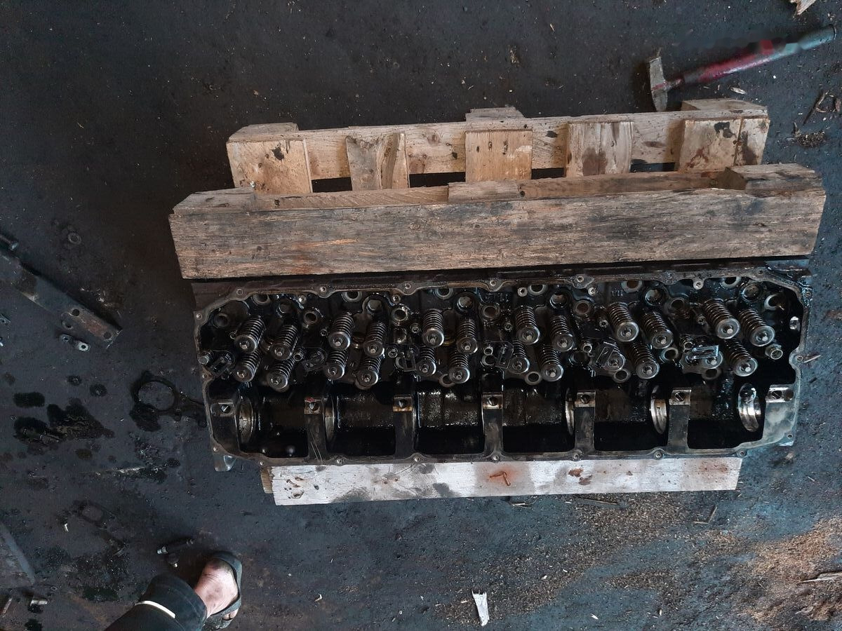 Scania Iveko IVECO Omni Link - Cylinder head for Bus: picture 3 Scania Iveko IVECO Omni Link - Cylinder head for Bus: picture 3