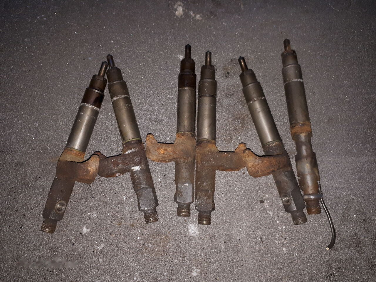 Volvo DCOOBF / Scania / D10a. D7a . D7C Volvo B12M - Injector for Bus: picture 4 Volvo DCOOBF / Scania / D10a. D7a . D7C Volvo B12M - Injector for Bus: picture 4