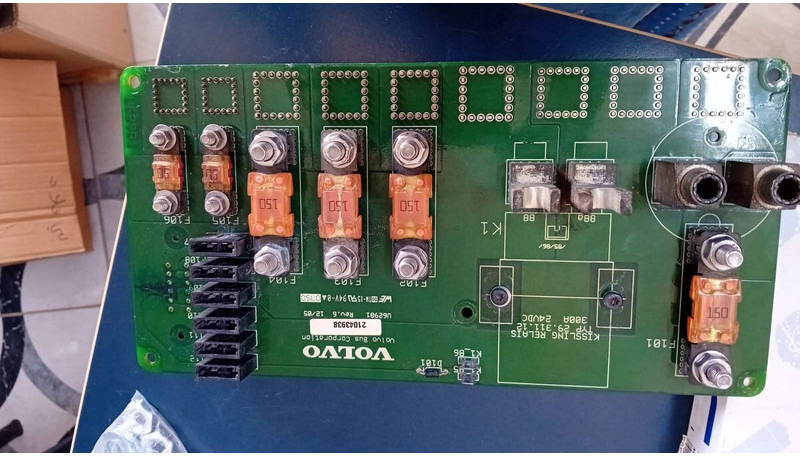 Volvo - Electrical system: picture 2 Volvo - Electrical system: picture 2