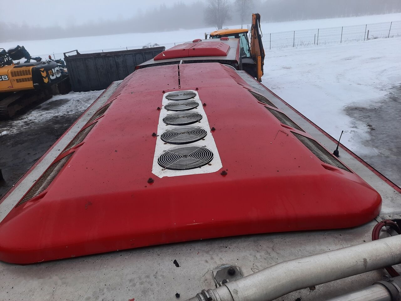 Volvo Sutruk Volvo b12 - Condenser for Bus: picture 2 Volvo Sutruk Volvo b12 - Condenser for Bus: picture 2