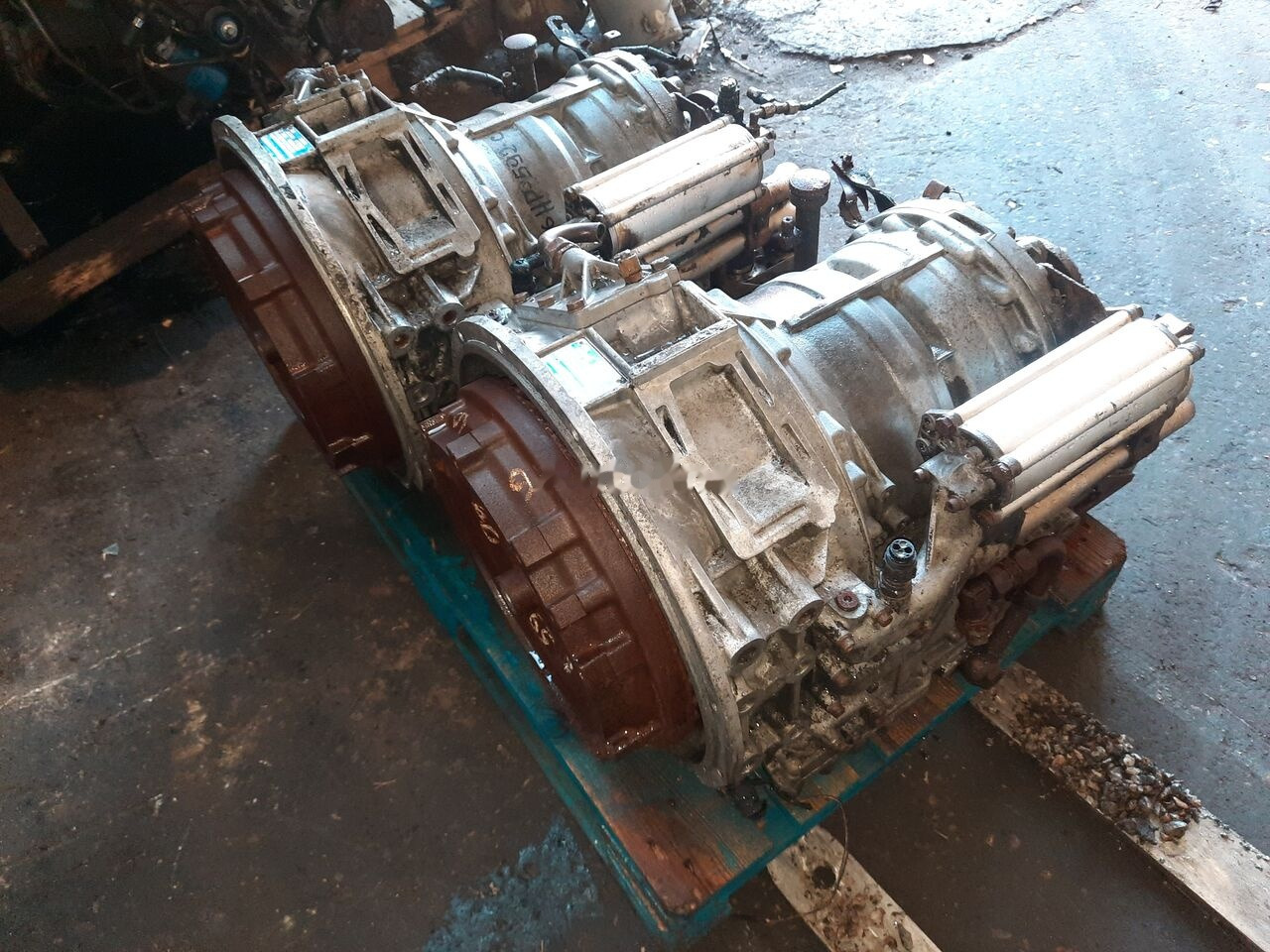 ZF 6HP604C .6HP502C. 6HP552C .6HP602C. 6HP592C. 6HP504C .6HP604C. 6 Volvo Man/ Volvo. Scnia. Mersedes - Gearbox for Bus: picture 3 ZF 6HP604C .6HP502C. 6HP552C .6HP602C. 6HP592C. 6HP504C .6HP604C. 6 Volvo Man/ Volvo. Scnia. Mersedes - Gearbox for Bus: picture 3