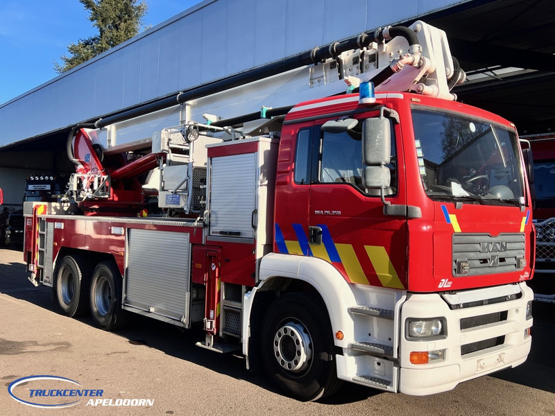 MAN TGA 26.350 Magirus ALP 320L = 32 meter, Waterpump, 6x4, Steel springs - Fire truck: picture 3 MAN TGA 26.350 Magirus ALP 320L = 32 meter, Waterpump, 6x4, Steel springs - Fire truck: picture 3