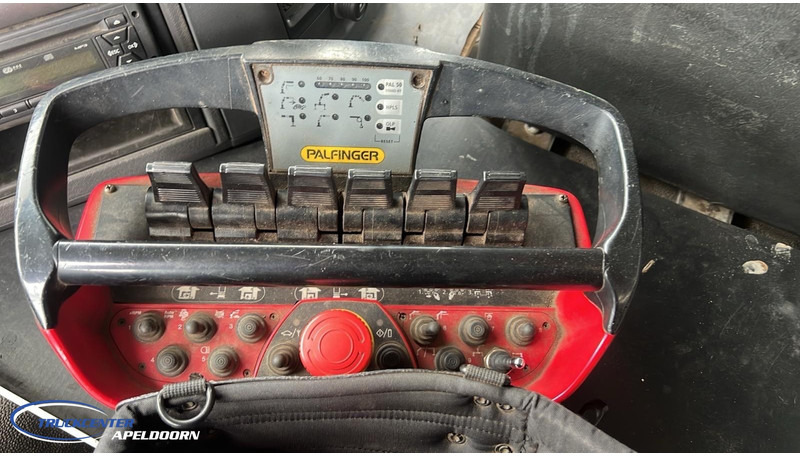 Volvo FM 410 EEV 6X2 Palfinger Epsilon Q170Z - Hook lift truck, Crane truck: picture 3 Volvo FM 410 EEV 6X2 Palfinger Epsilon Q170Z - Hook lift truck, Crane truck: picture 3