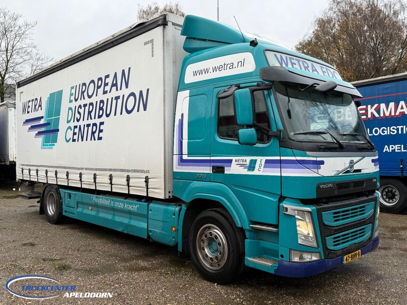 Volvo FM Schuifdak, Laadklep, Globetrotter - Curtainsider truck: picture 1 Volvo FM Schuifdak, Laadklep, Globetrotter - Curtainsider truck: picture 1