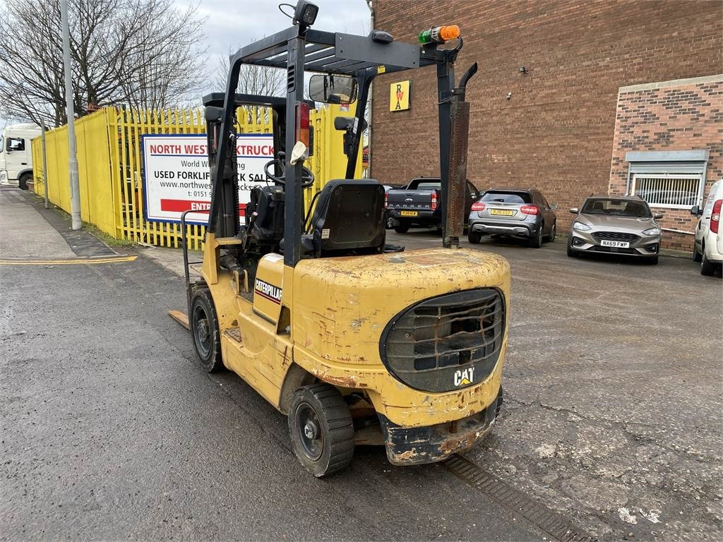 CAT DP25K - Diesel forklift: picture 3 CAT DP25K - Diesel forklift: picture 3