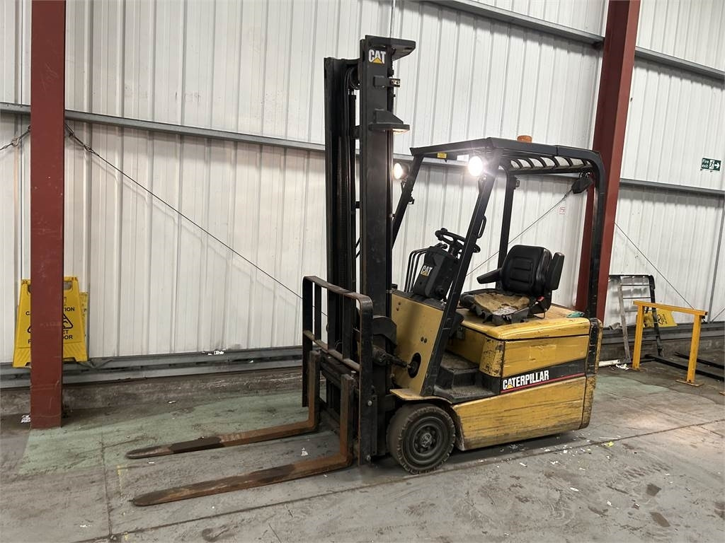 CAT EP16KT - Electric forklift: picture 2 CAT EP16KT - Electric forklift: picture 2
