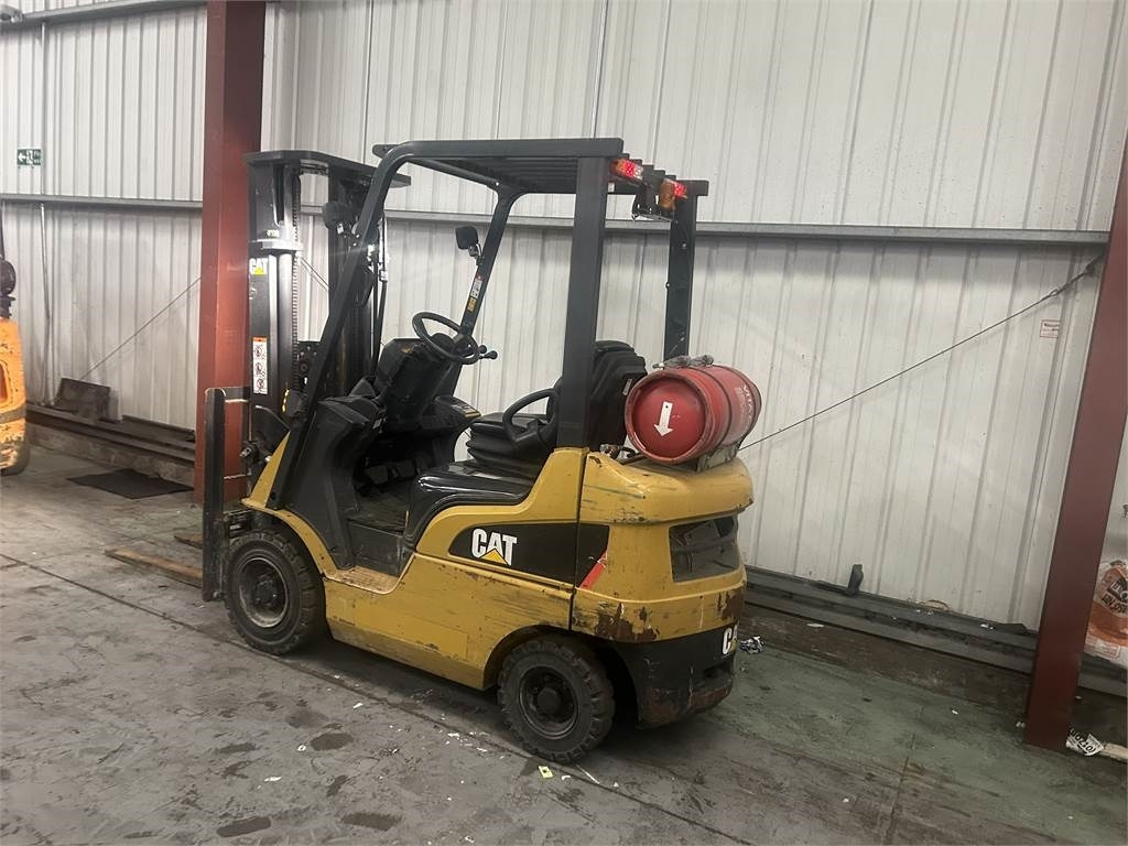 CAT GP18NT - LPG forklift: picture 3 CAT GP18NT - LPG forklift: picture 3