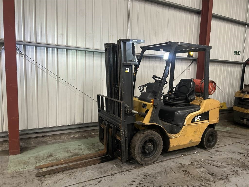 CAT GP25NT - LPG forklift: picture 2 CAT GP25NT - LPG forklift: picture 2