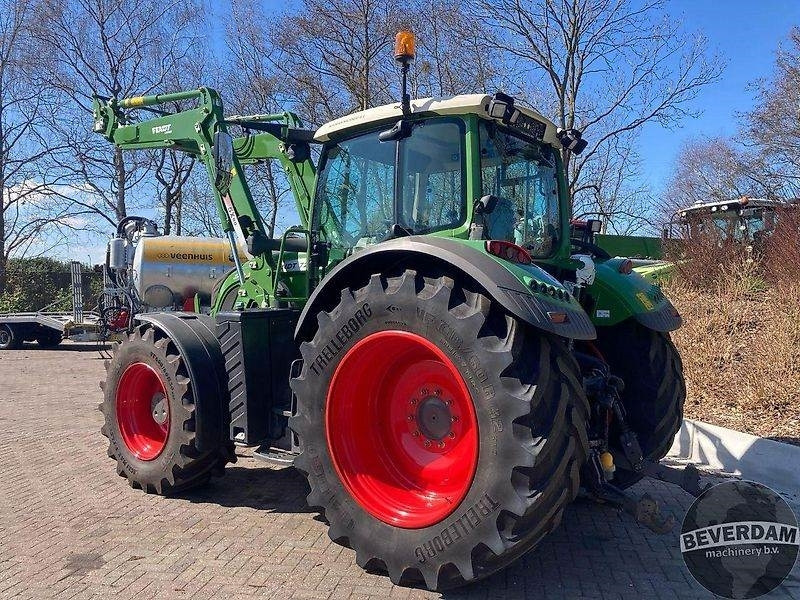 Fendt 724 Vario S4 Power - Farm tractor: picture 3 Fendt 724 Vario S4 Power - Farm tractor: picture 3