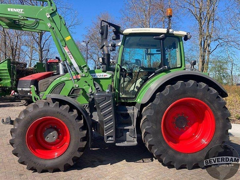 Fendt 724 Vario S4 Power - Farm tractor: picture 2 Fendt 724 Vario S4 Power - Farm tractor: picture 2