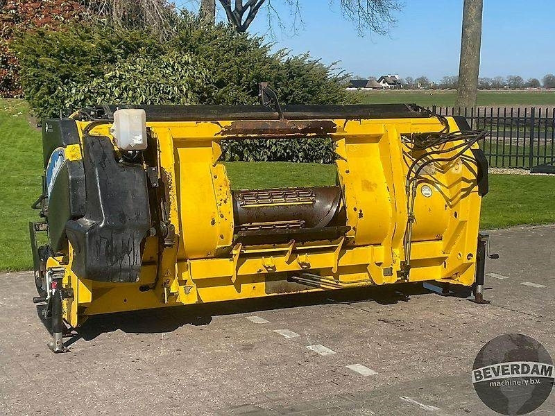 New Holland 273 pick up - Harvester attachment: picture 3 New Holland 273 pick up - Harvester attachment: picture 3