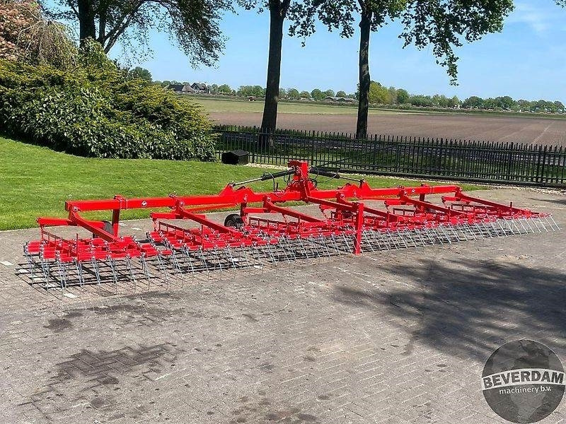 Pronar BC 900 - Spring tine harrow: picture 3 Pronar BC 900 - Spring tine harrow: picture 3